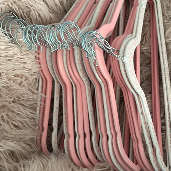 Cute! - 10 x Juicy Couture pink felt coat hangers - Picture 2 of 2